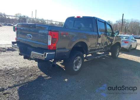 2018 Ford F-250 Xlt из США, поврежденный, VIN 1FT7W2B68JEB24628